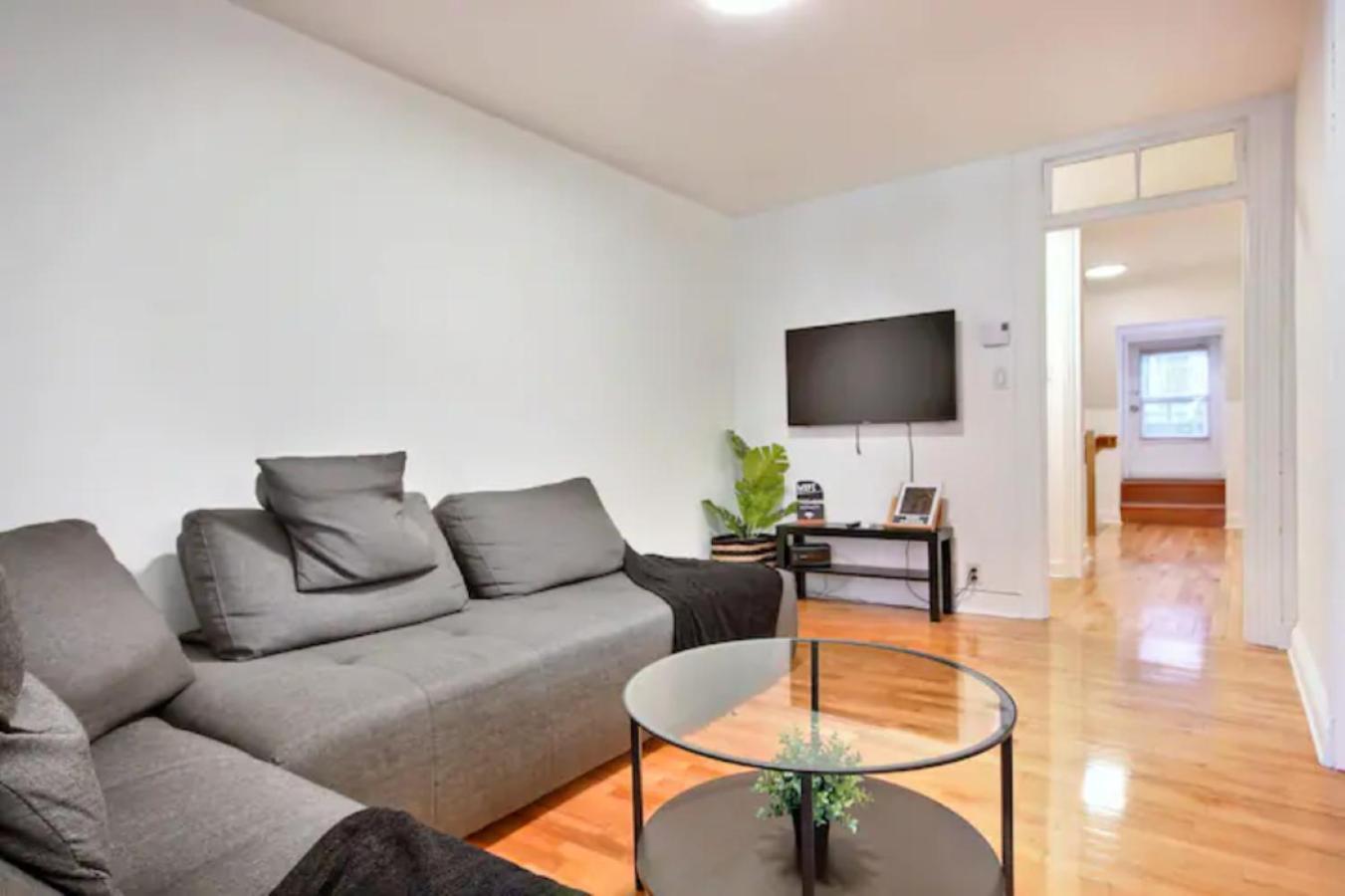 Golden Cross // Typical Old Quebec Appartement Екстер'єр фото